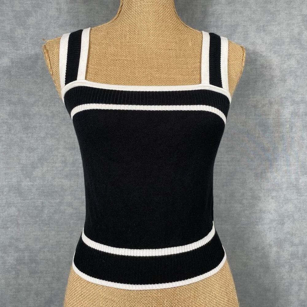 Dark Academia tank